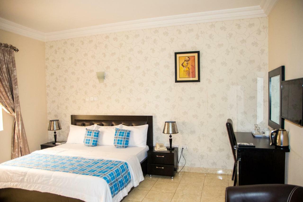 Peace Media Hotels Abuja Exteriör bild